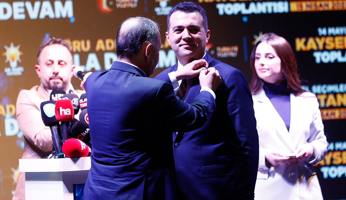 Hasan Sami Özvarinli AK Parti'ye katıldı