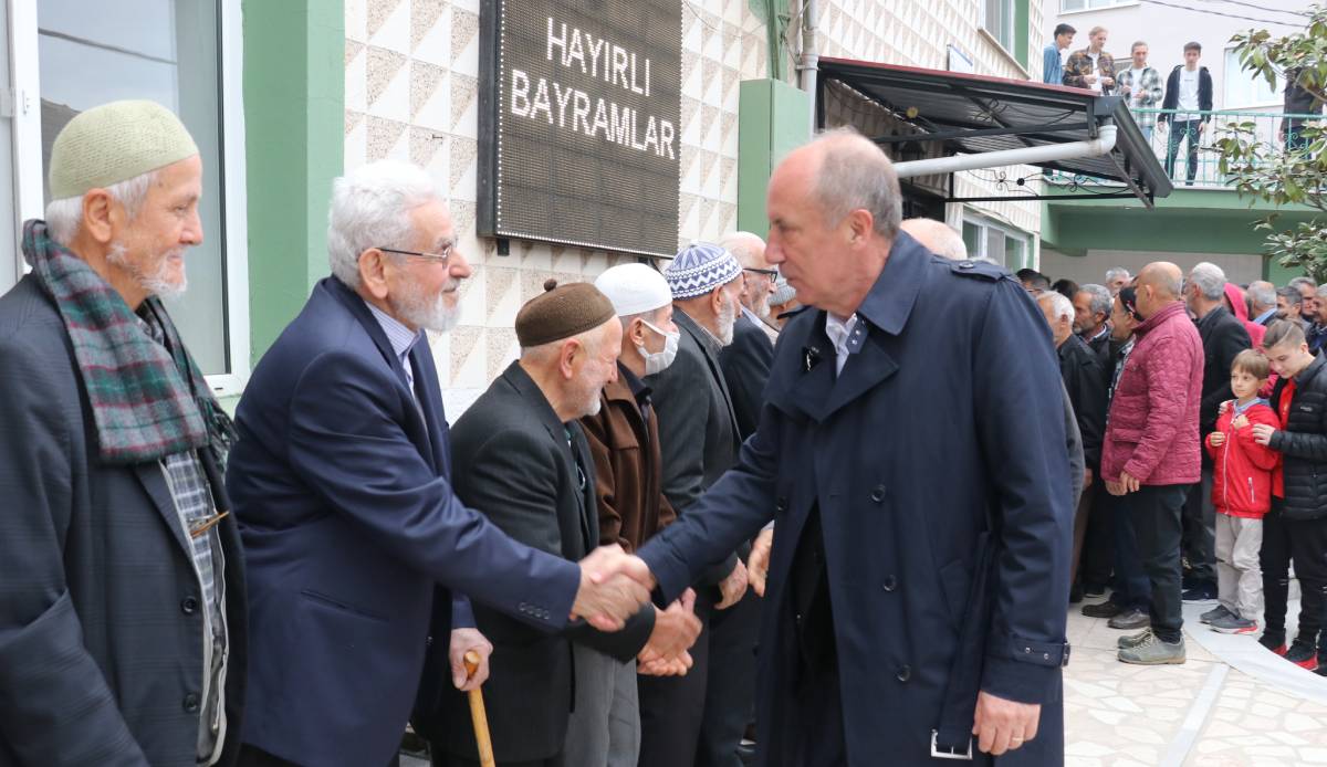 İnce, bayram namazını köyünde kıldı