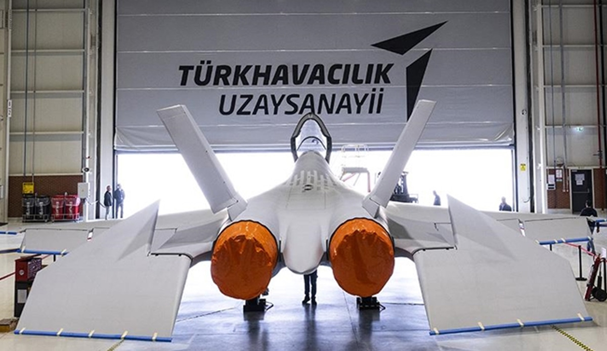 Baş mühendisi tarih vererek 'bekleyin' dedi: Milli Muharip Uçak sürprize hazırlanıyor