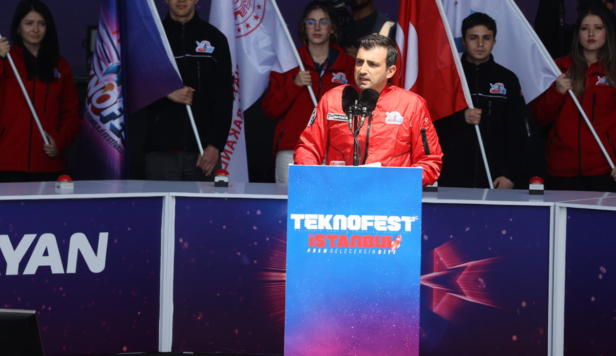 Bayraktar'dan muhalefete net mesaj: Sadece millet dokunabilir