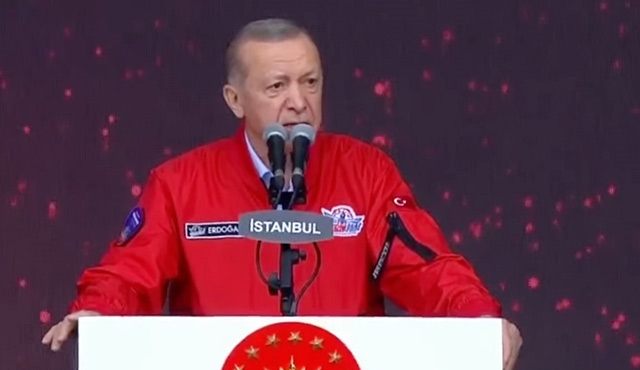 Cumhurbaşkanı Erdoğan Teknofest'te açıklamalar: Türkiye'de geri kalmışlığın prangalarını biz parçaladık