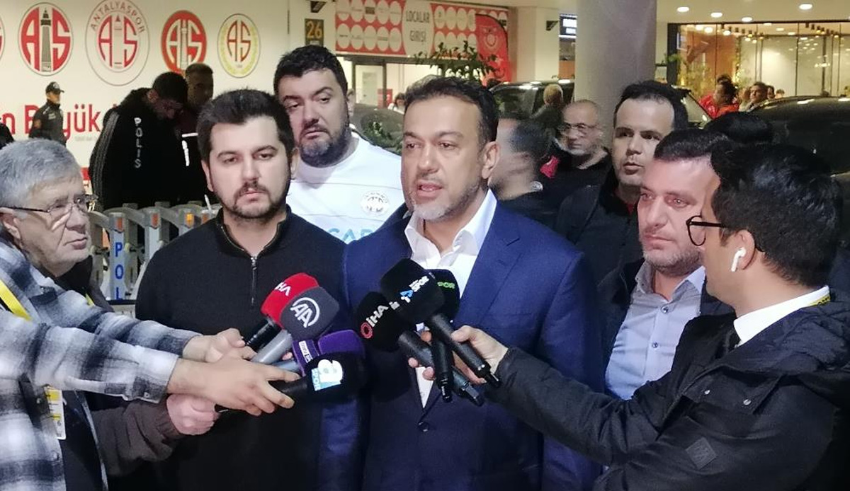 Antalyaspor Başkanı Sabri Gülel: Mete Kalkavan'ın ahlaklı olduğunu düşünmüyorum