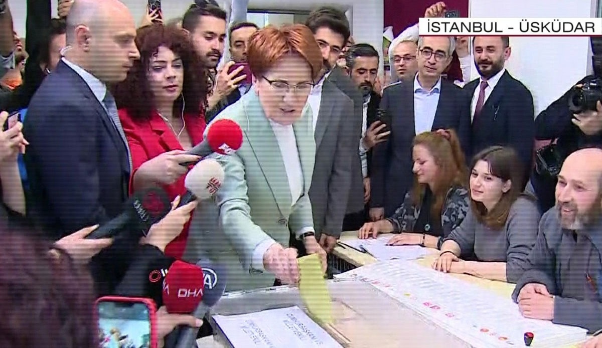 Akşener oyunu kullandı: Aziz milletin vereceği karar bizlerin başı üzerinedir