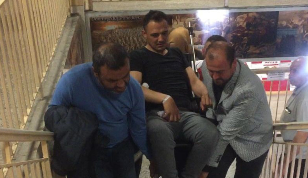 Ameliyattan çıktı, ilk işi oy vermek oldu