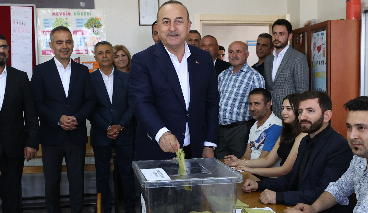 Dışişleri Bakanı Çavuşoğlu oyunu Antalya’da kullandı