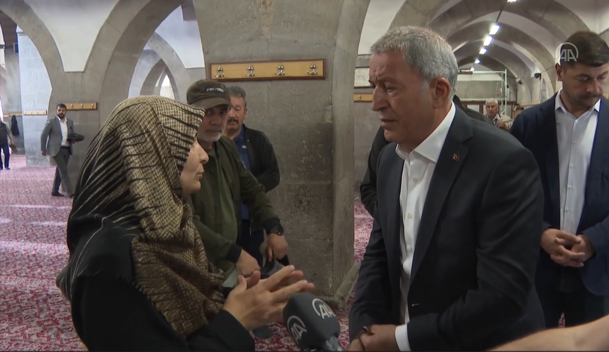 Depremzede, Akar'dan sosyal medyadaki söylemlerle ilgili yaptırım talebi