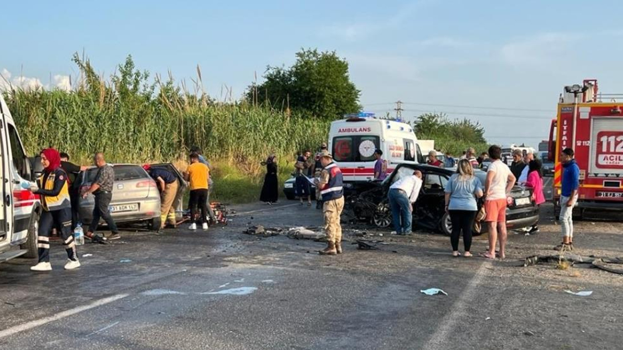 Hatay'da trafik kazası: 2 ölü, 4 yaralı