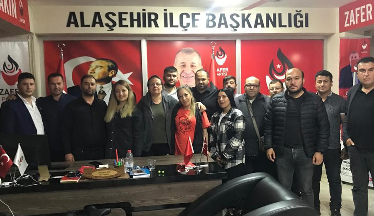 Zafer Partisi'nde istifa krizi devam ediyor görseli