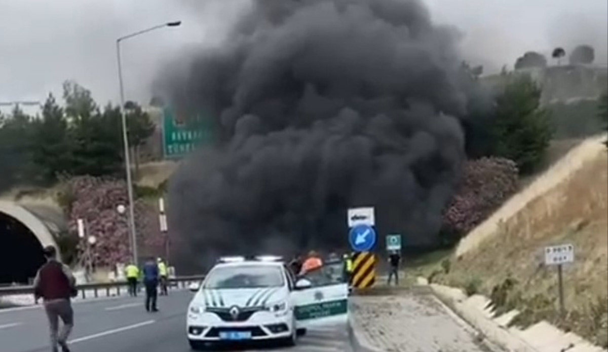 İzmir'de Bayraklı Tünelleri'nde yangın! 17 kişi etkilendi