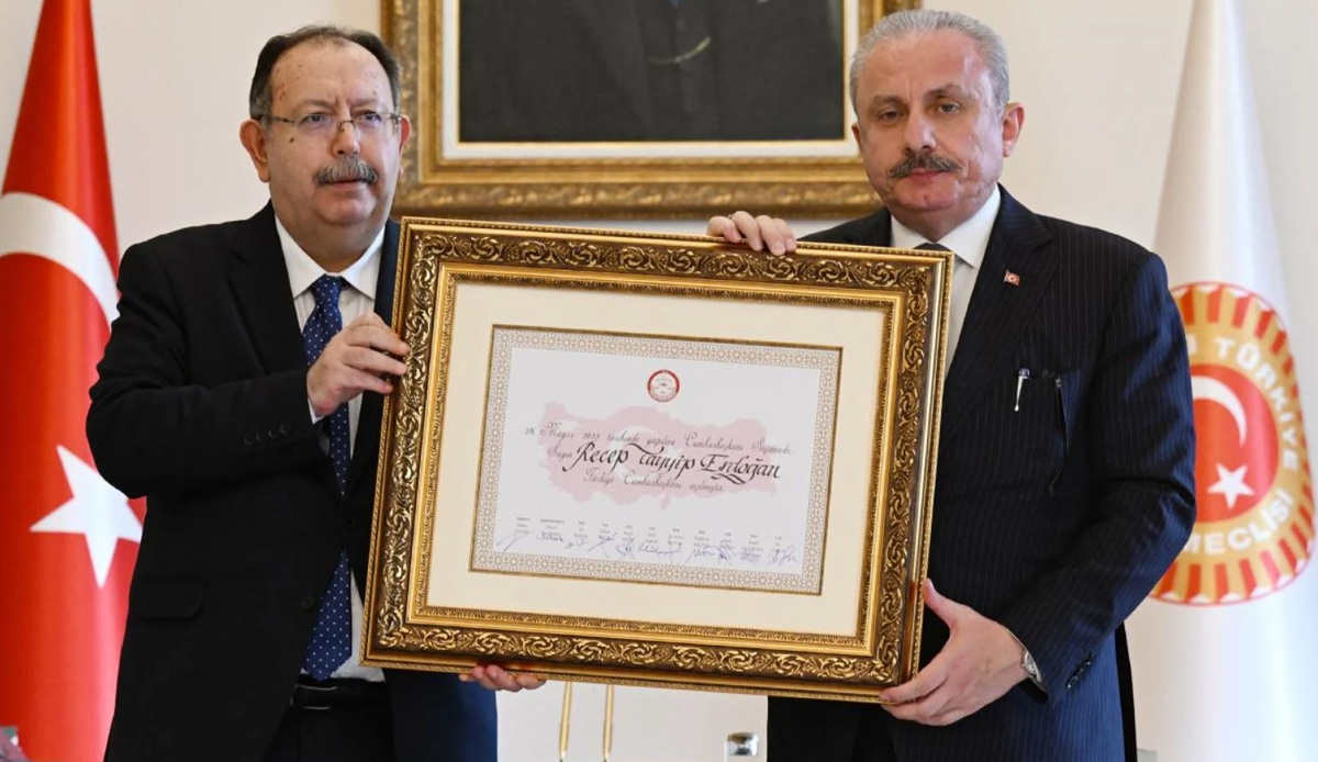 Cumhurbaşkanı Erdoğan'ın mazbatası teslim edildi