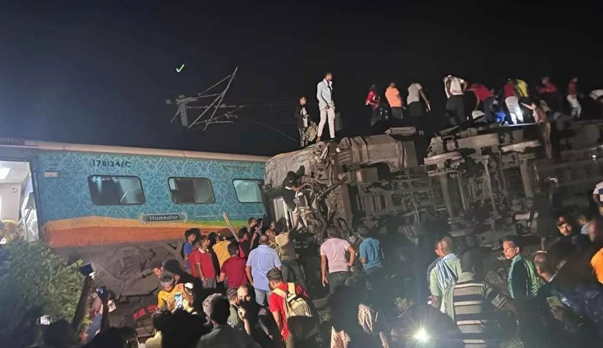 Trajik tren kazası Hindistan'ı yasa boğdu