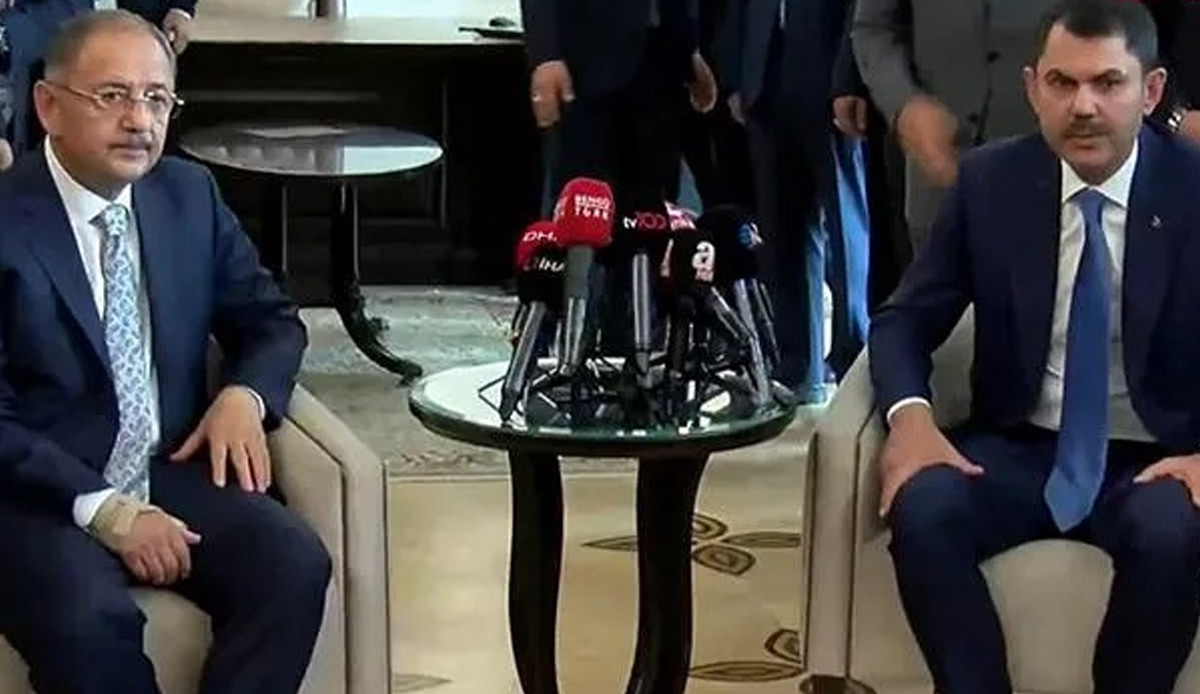 Çevre Bakanlığı'nda devir teslim: Özhaseki, görevi Kurum'dan devraldı