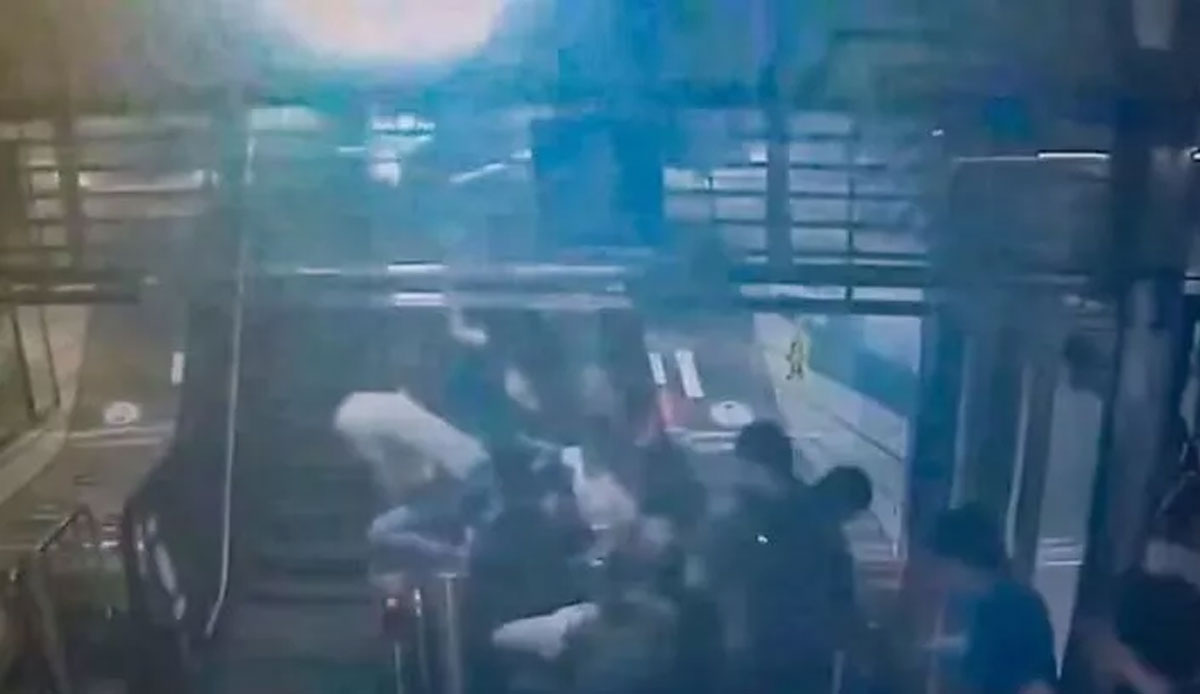 Yürüyen merdiven ters yöne hareket etti: Çok sayıda yaralı var