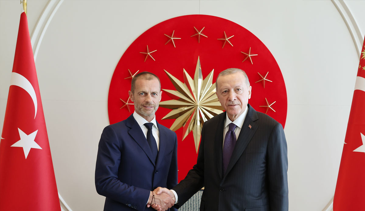 Cumhurbaşkanı Erdoğan, UEFA Başkanı'nı kabul etti