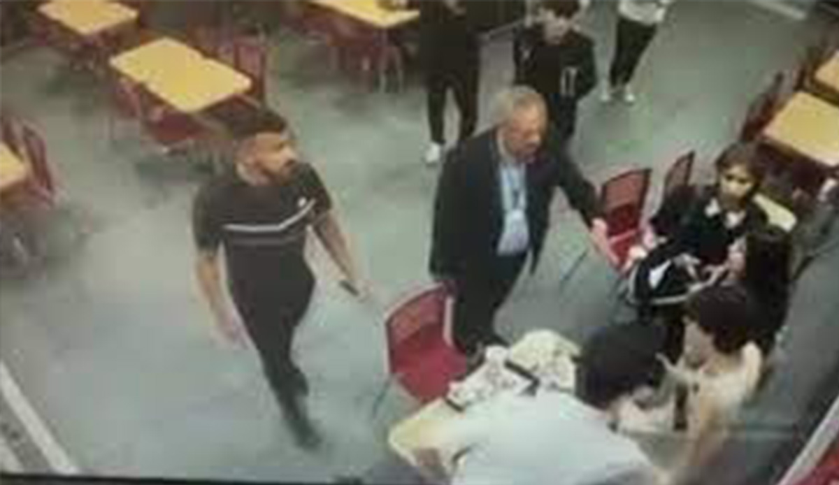 Hamburgercide kız arkadaşı ile tartıştı, ortalık boks ringine döndü