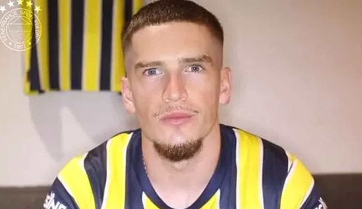 Fenerbahçe sezonun ilk transferini resmen açıkladı