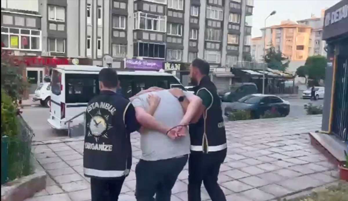 İstanbul'da operasyon! Gözaltına alınanlar arasında bir de parti genel başkanı var