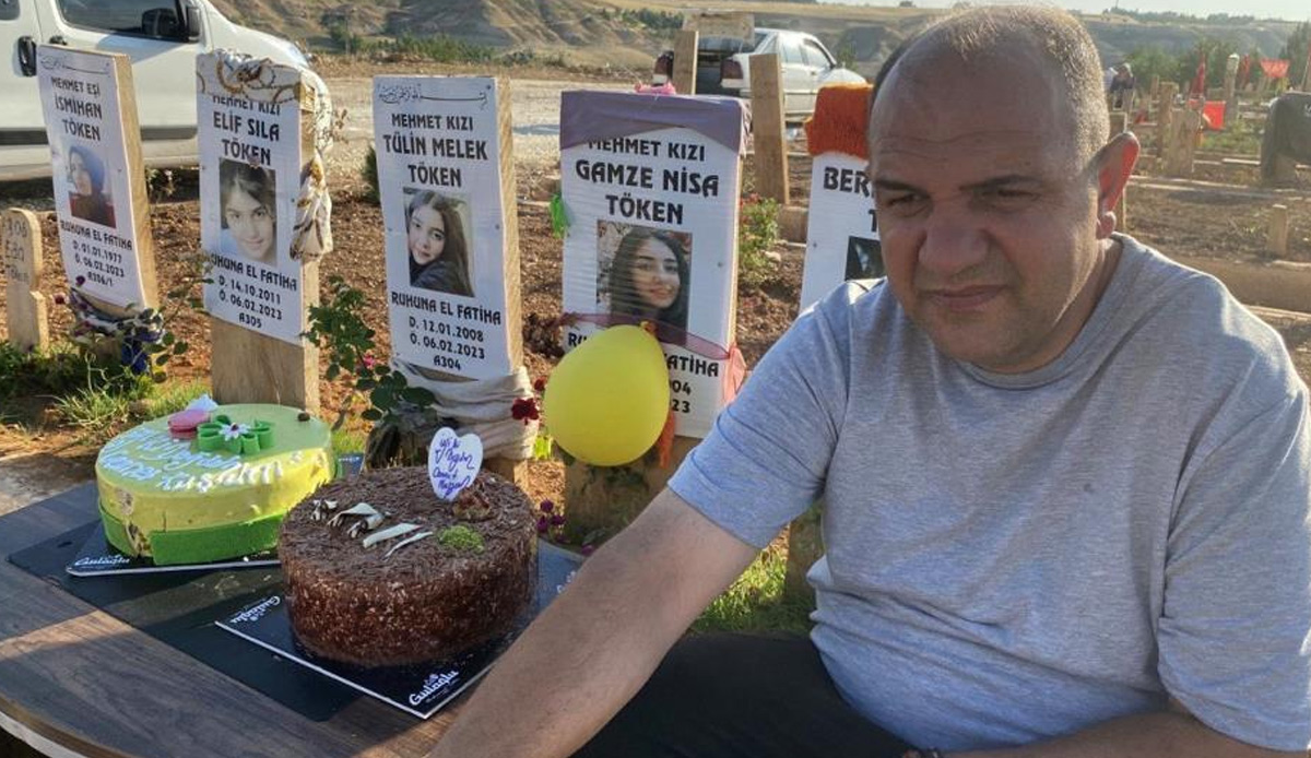 Bu acıya yürek dayanmaz! Pasta alarak depremde vefat eden kızının mezarına gitti