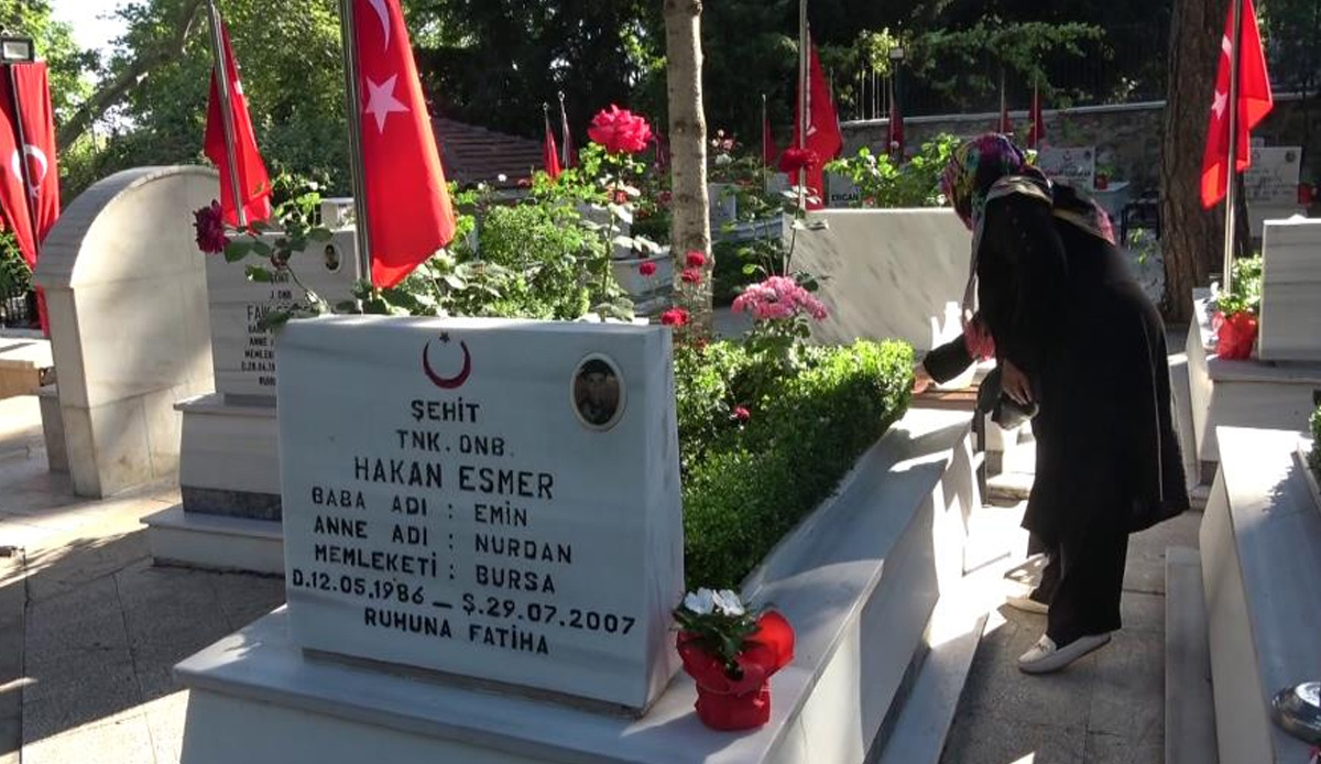 Şehit annesinin sözleri yürek dağladı: Bize bayram gelmiyor