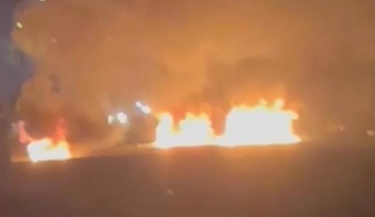 Şanlıurfa'da korkulu dakikalar! Akaryakıt yüklü tankerdeki patlama kamerada