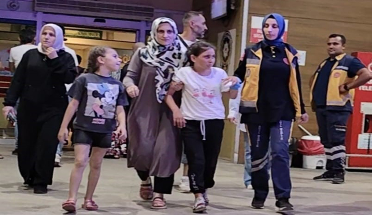 Oyun konsoluna parmağı sıkışan talihsiz çocuğun parmağı koptu