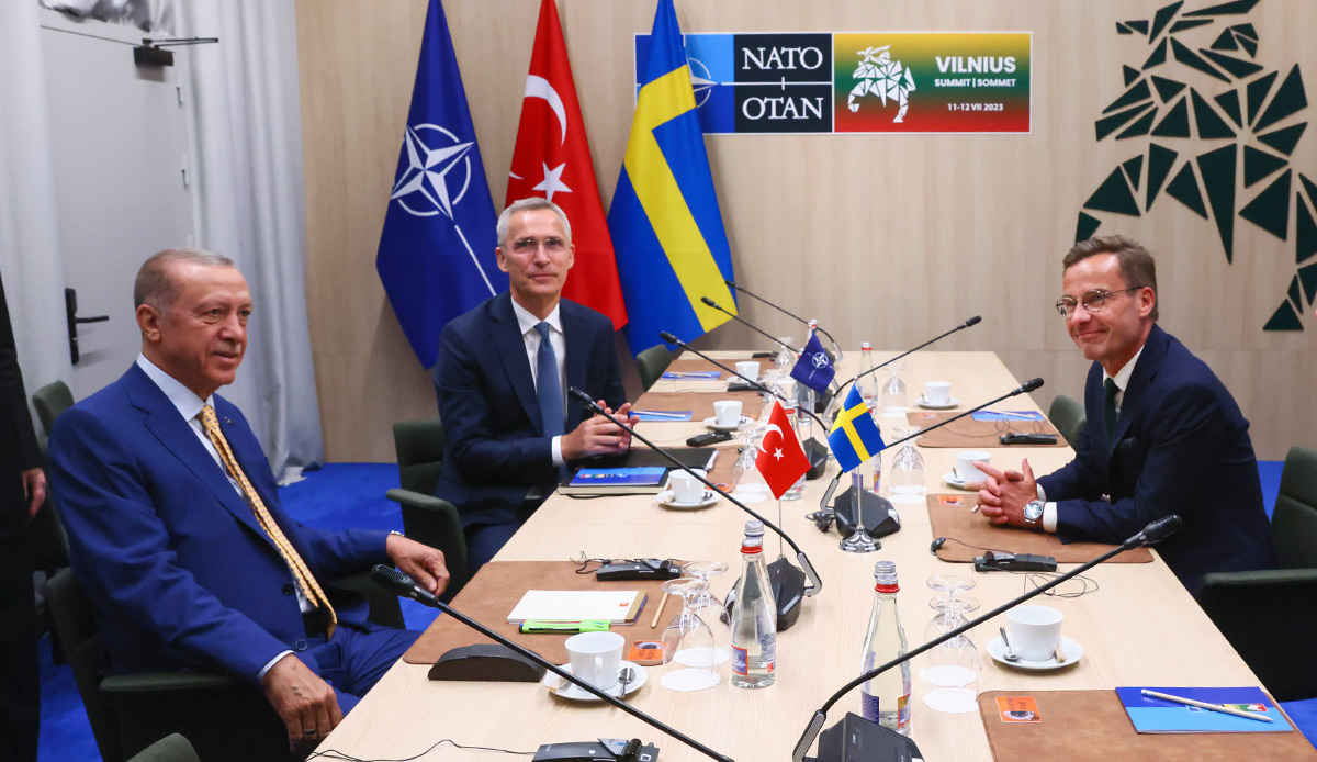 NATO Zirvesi'nde İsveç toplantısı: Erdoğan, Stoltenberg ve Kristersson bir araya geldi