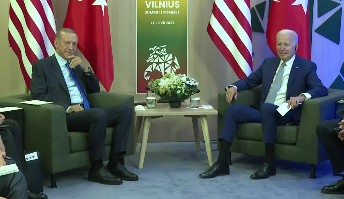 Erdoğan ve Biden  NATO Zirvesi'nde bir araya geldi