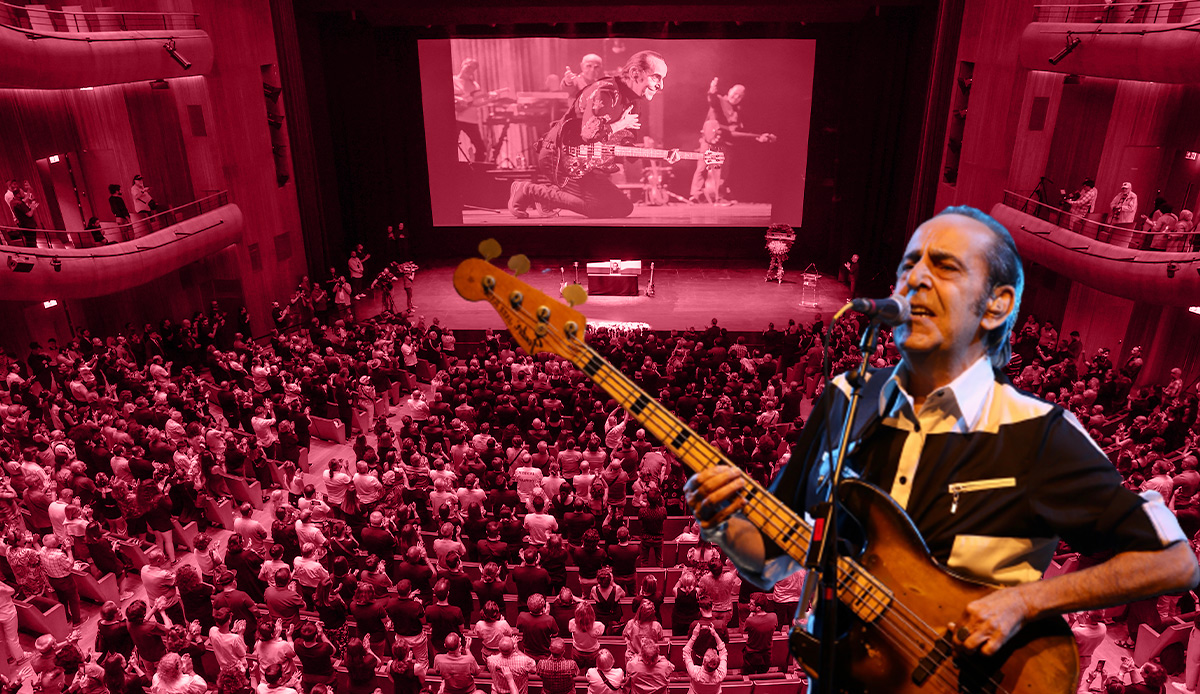 Özkan Uğur'a hüzünlü veda... Cenazede gözyaşları sel oldu