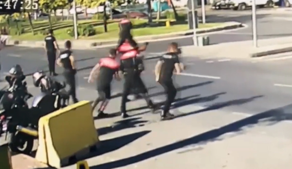 Ehliyetsiz motosikletli dehşet saçtı! Durmadı, yunus polisi ağır yaraladı