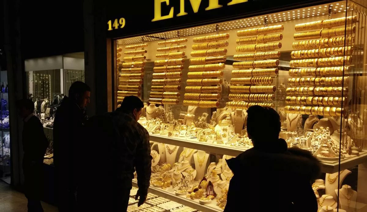 Gram altın rekor seviyede: Kapalıçarşı peynir ekmek gibi satılıyor