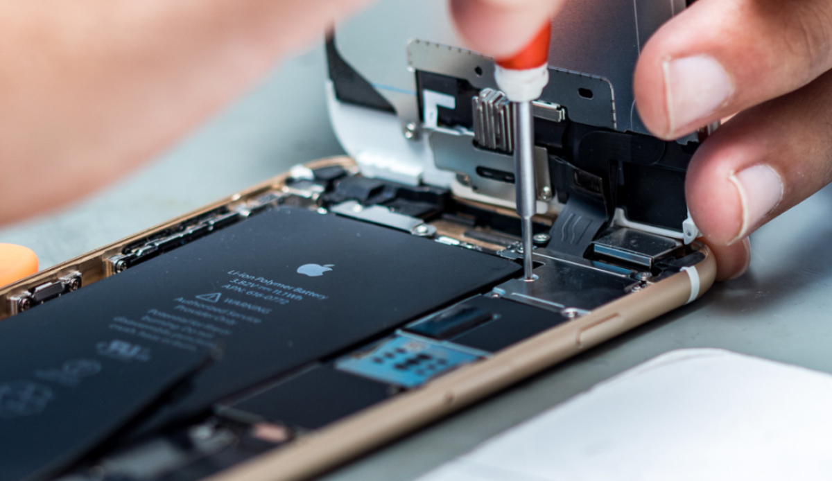 Teknolojide son nokta: Lazer ile iPhone ekranı tamiri