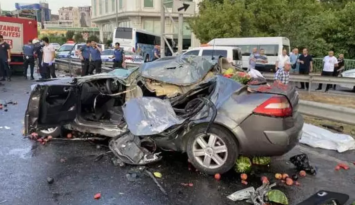 İstanbul'da korkunç kaza: 2 ölü