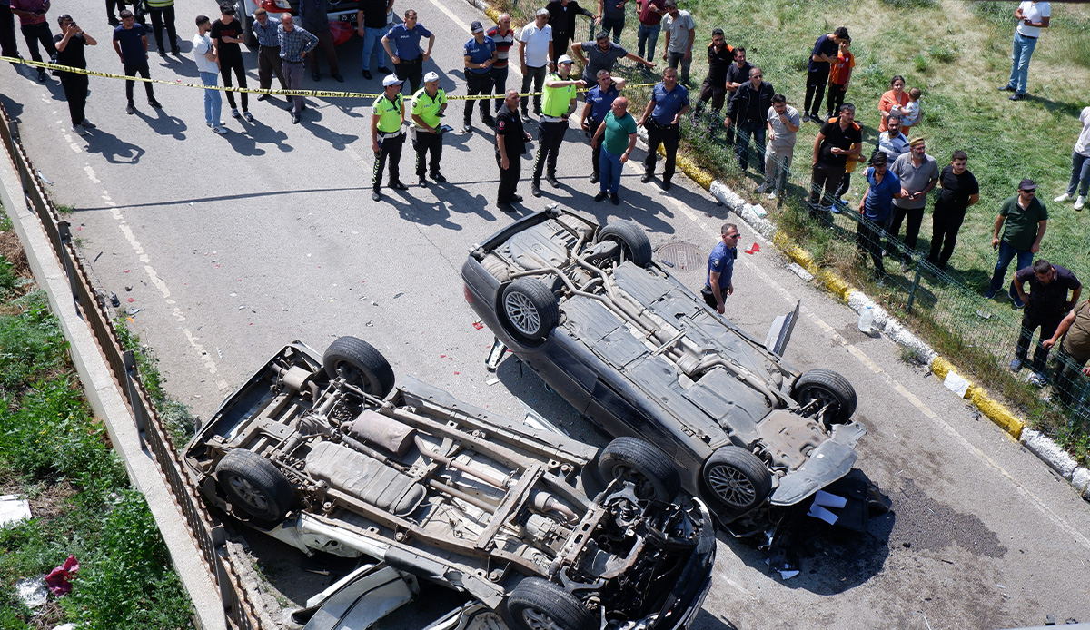 Erzurum'da can pazarı: İki araç köprüden aşağı uçtu