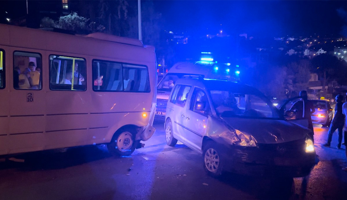 Kazada yaralanan gencin kanlar içinde yaptığı hareket yürek burktu