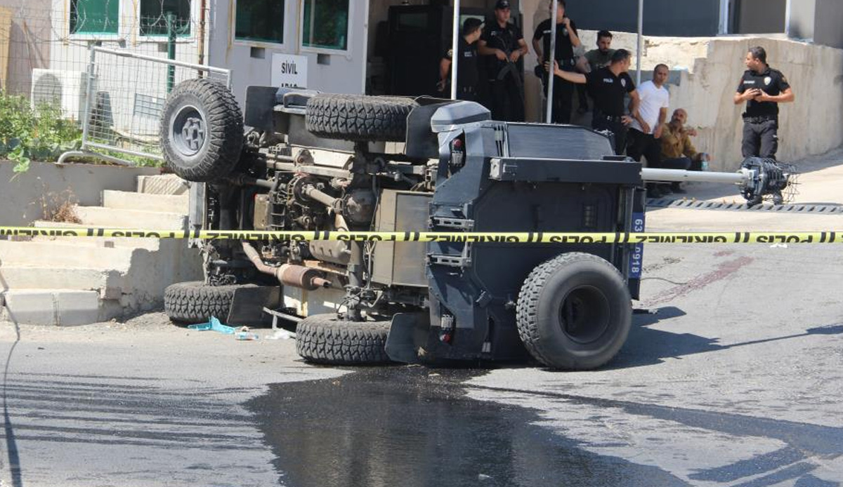 Şanlıurfa'da zırhlı polis aracı devrildi! Bölgeye ekipler sevk edildi