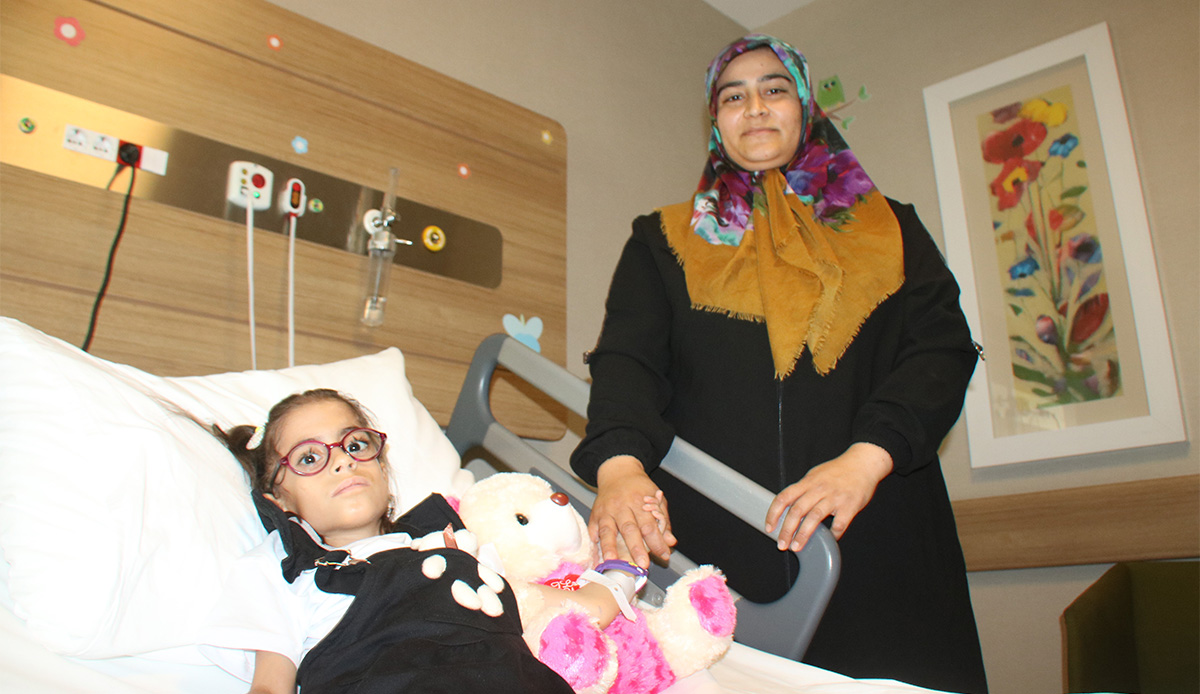 Milyonda bir görülüyor: 7 yaşındaki kız yakalandığı sendromu atlattı