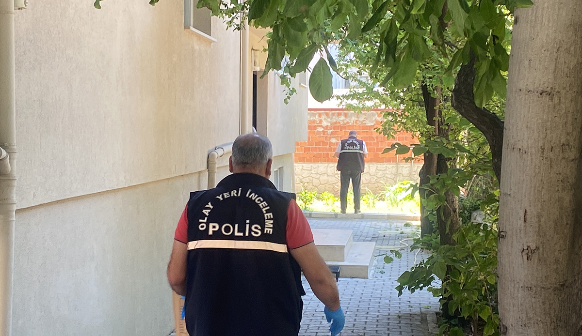 Feci olay: 84 yaşındaki adam eşini bıçakladı