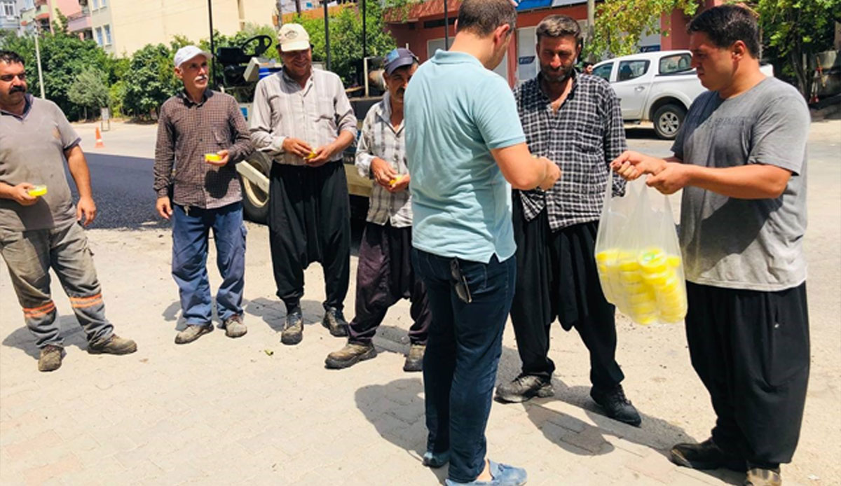 200 derecede çalışan işçilere serinleme molası