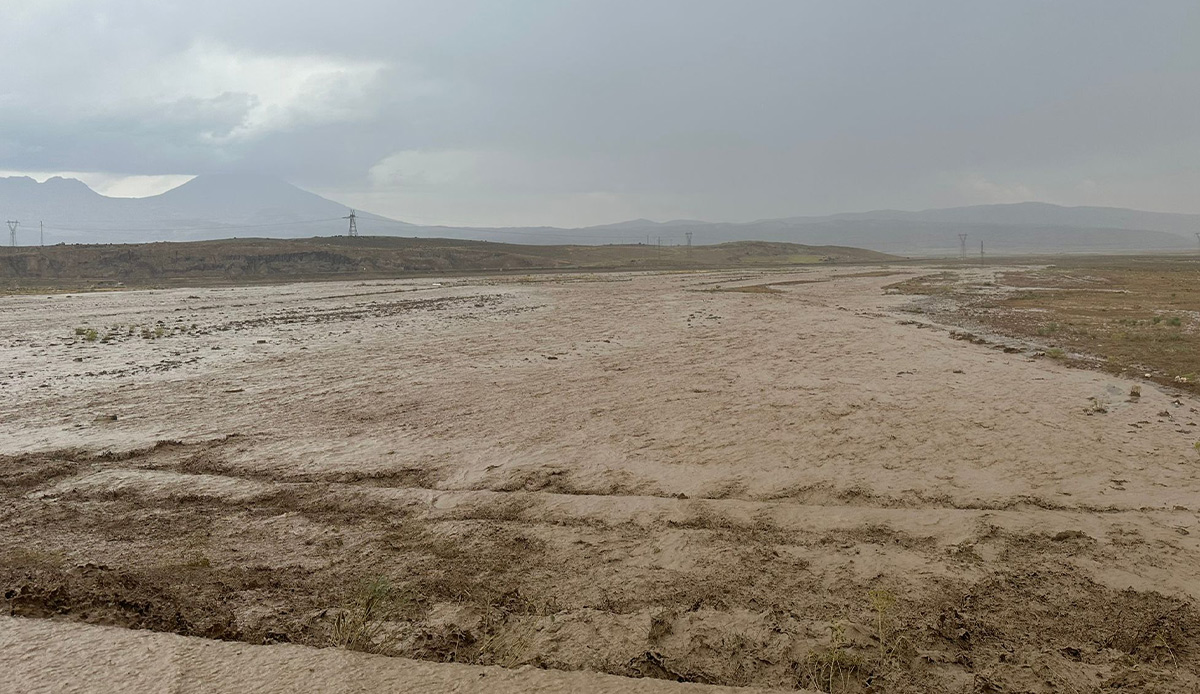 Türkiye-İran kara yolu ulaşıma kapandı