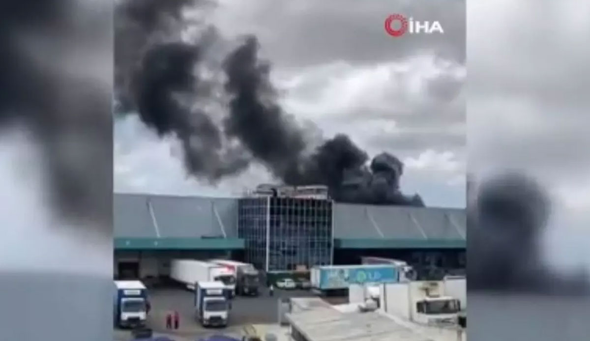 Kocaeli'nde fabrika yangını: Çok sayıda ekip sevk edildi