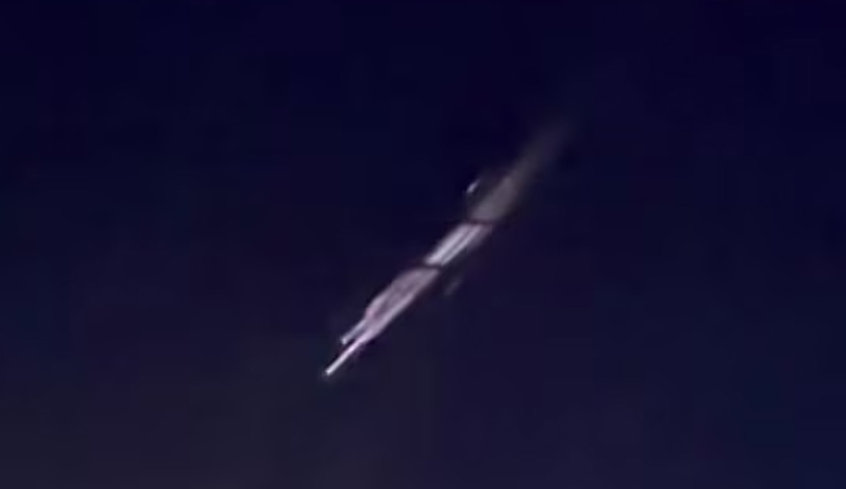 Avustralya semalarında 'meteor' endişesi: Uzay ajansı kaynağını açıkladı