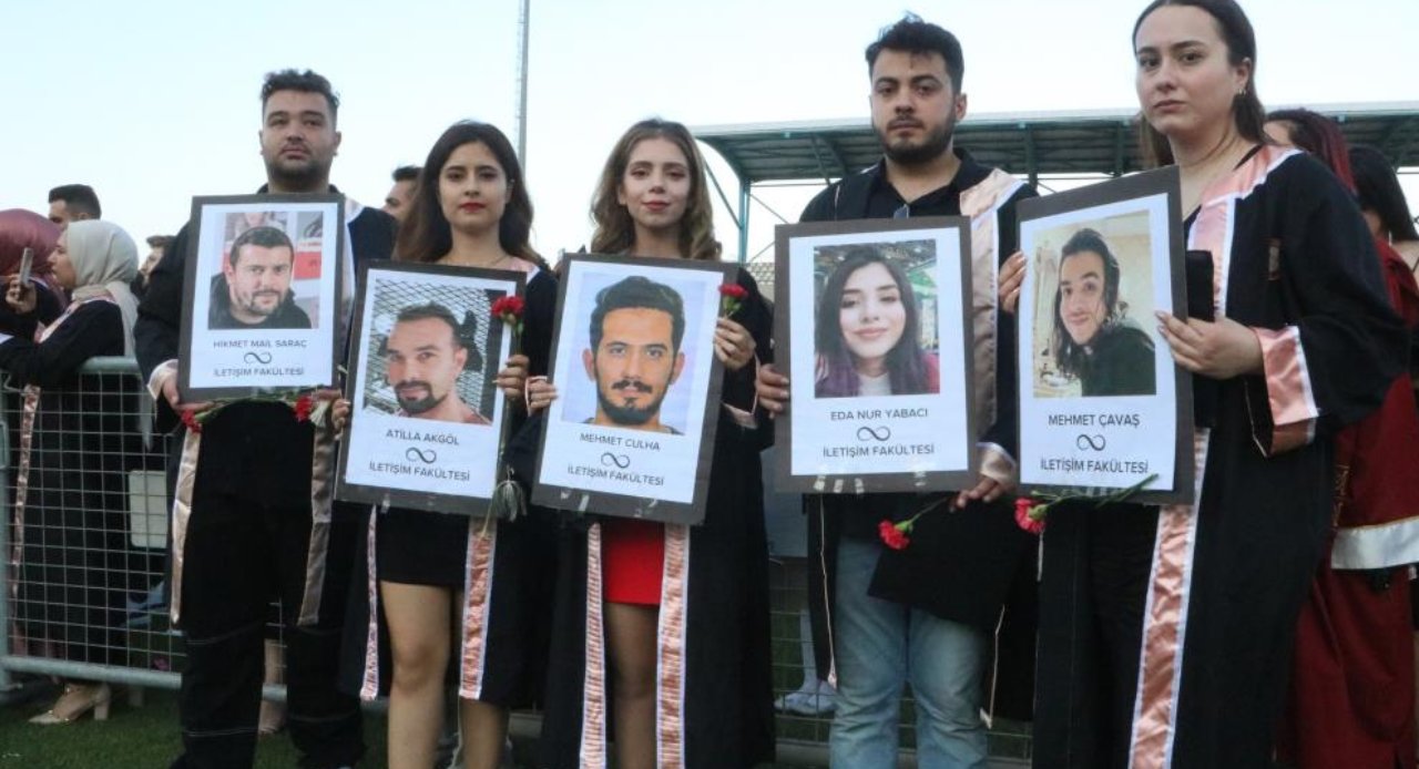 Hatay'da buruk mezuniyet töreni: Sevinemiyoruz