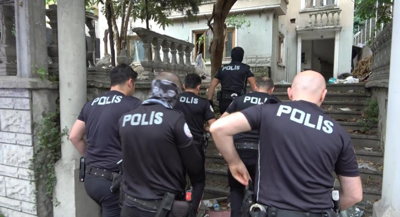 Terk edilmiş metruk binalara operasyon