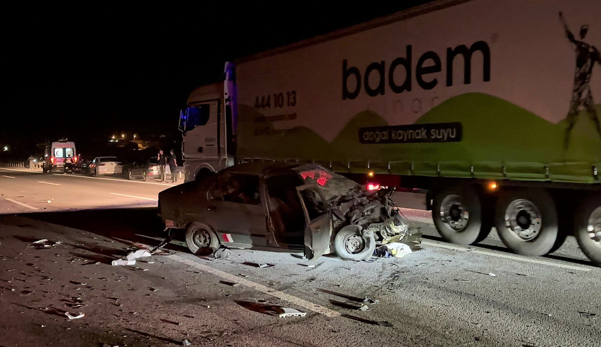 3 aracın karıştığı zincirleme kazada 1 ölü, 12 yaralı