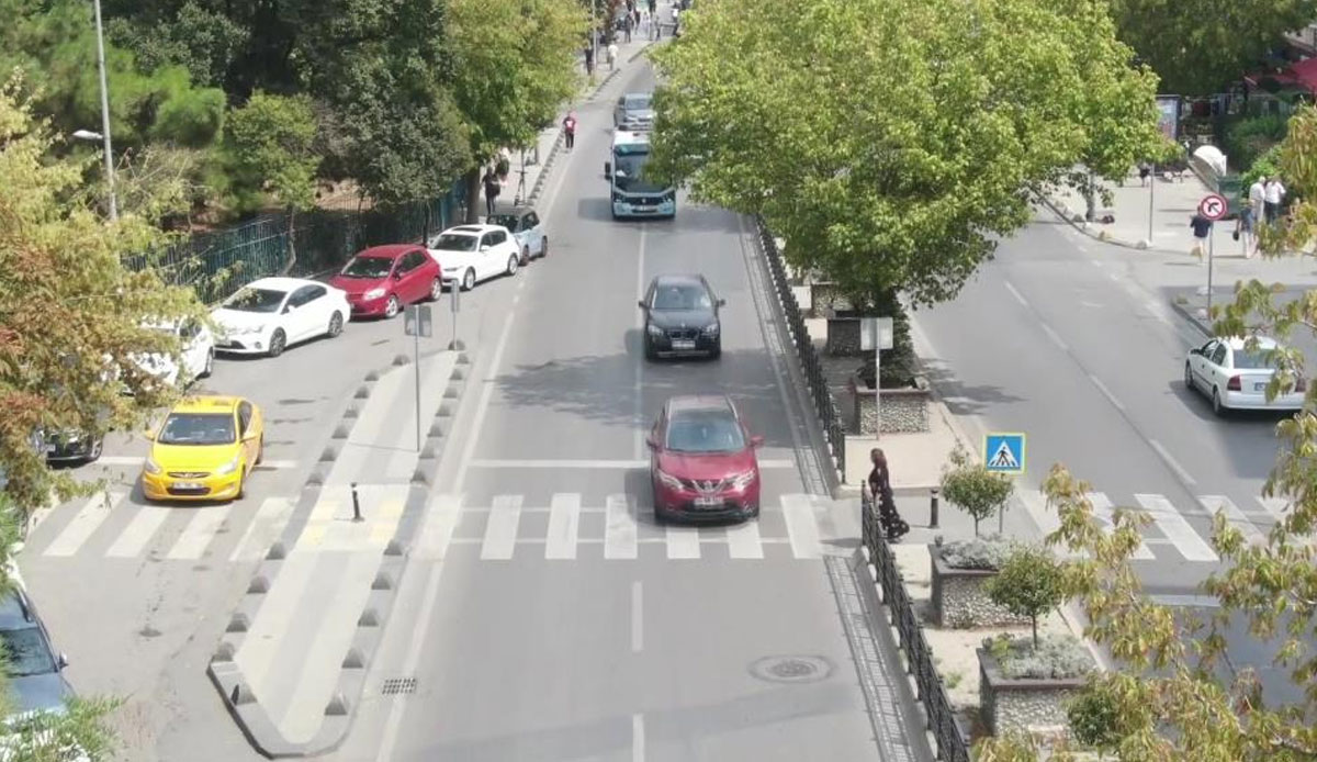 Yayalara yol vermeyenler cezadan kaçamadı