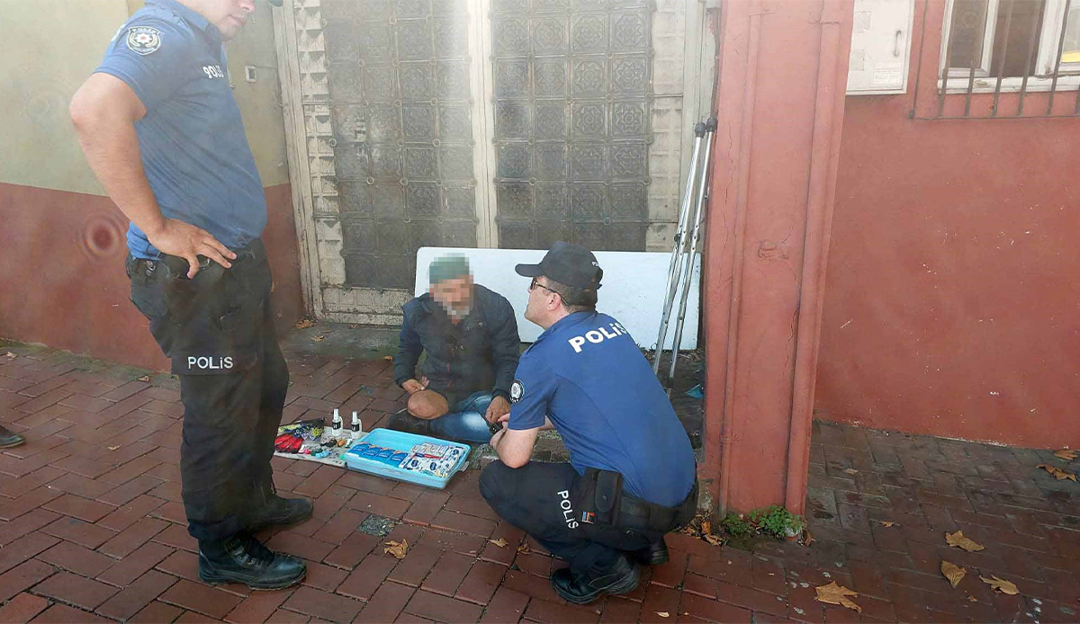 Dilencinin kesik bacağını gördü, çığlığı bastı, polis harekete geçti
