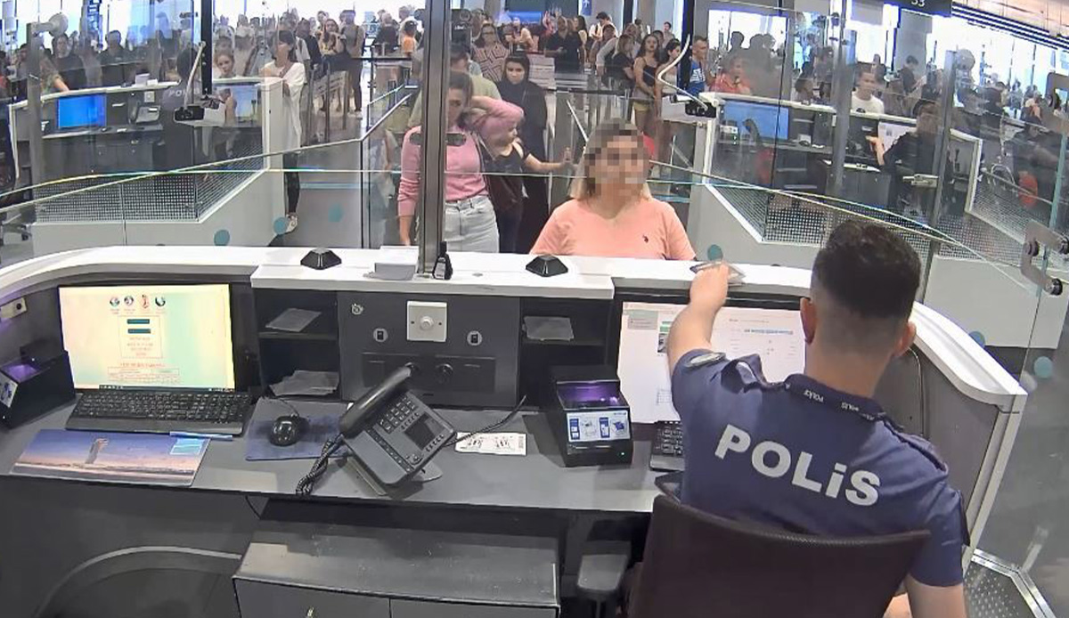 İranlı kadın iç çamaşırına servet sakladı! Havalimanında yakayı ele verdi