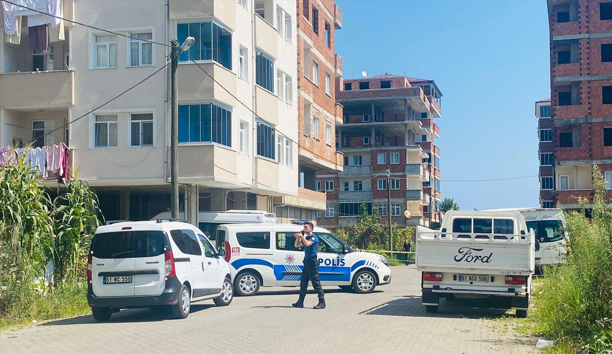 Akrabaların silahlı kavgası paniğe yol açtı: 1'i ağır 2 yaralı