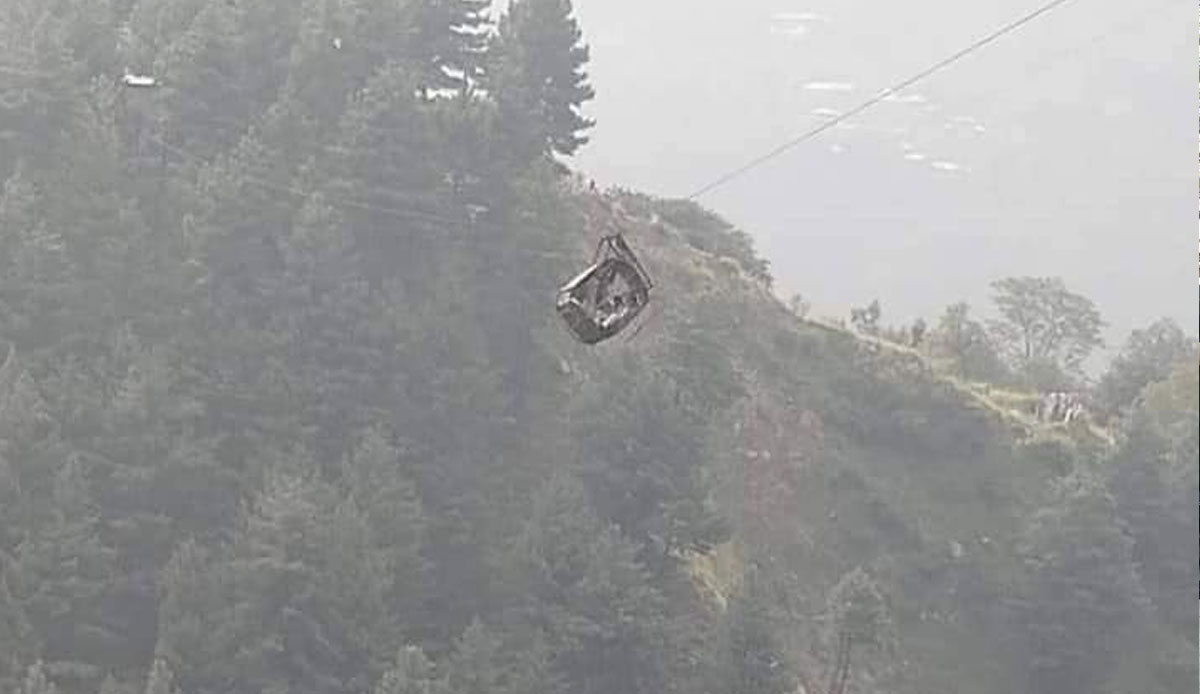 Gökyüzünde dehşet: Halatı kopan teleferikte mahsur kaldı! 274 metrede can pazarı kameralara yansıdı