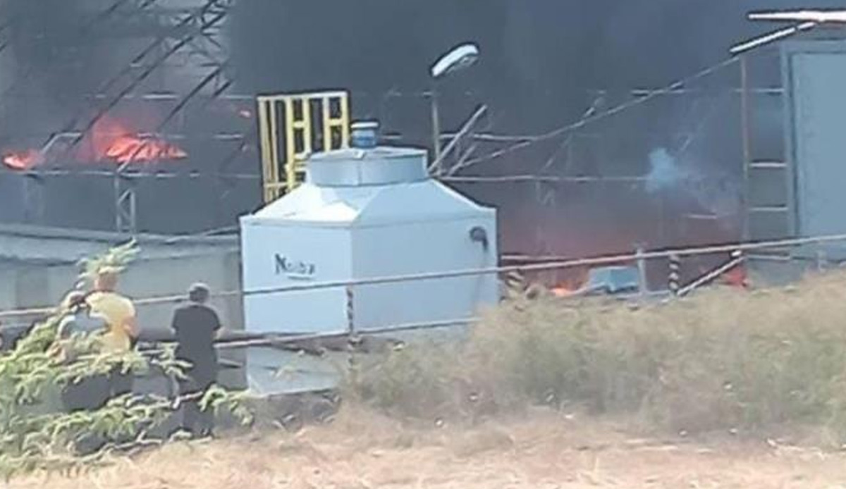 Kocaeli’de boya fabrikasında yangın